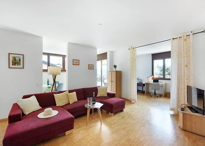 Casa Nova Bella With Free Parking - Happy アパート